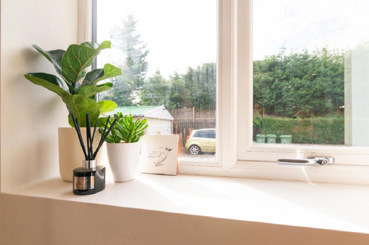 Beautiful 6 Bedroom Holiday Home, Manchester 위더셔 외부 사진