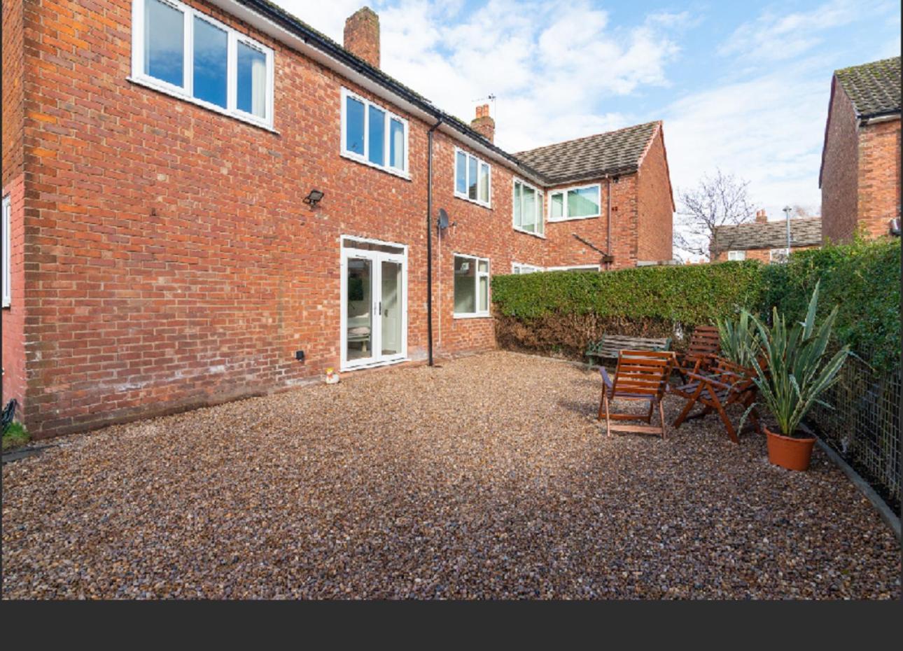 Beautiful 6 Bedroom Holiday Home, Manchester 위더셔 외부 사진